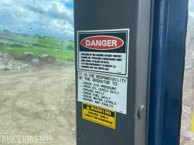 Cargadora de ruedas 2006 Liugong 856 JSSRF101 Hjullaster med skuff -Sentralsmøring. -Loadmaster 9000 vekt. 3279 timer.: foto 11 Cargadora de ruedas 2006 Liugong 856 JSSRF101 Hjullaster med skuff -Sentralsmøring. -Loadmaster 9000 vekt. 3279 timer.: foto 11