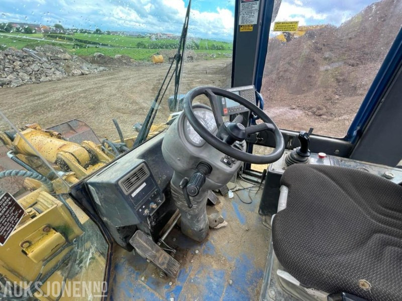 Cargadora de ruedas 2006 Liugong 856 JSSRF101 Hjullaster med skuff -Sentralsmøring. -Loadmaster 9000 vekt. 3279 timer.: foto 16 Cargadora de ruedas 2006 Liugong 856 JSSRF101 Hjullaster med skuff -Sentralsmøring. -Loadmaster 9000 vekt. 3279 timer.: foto 16