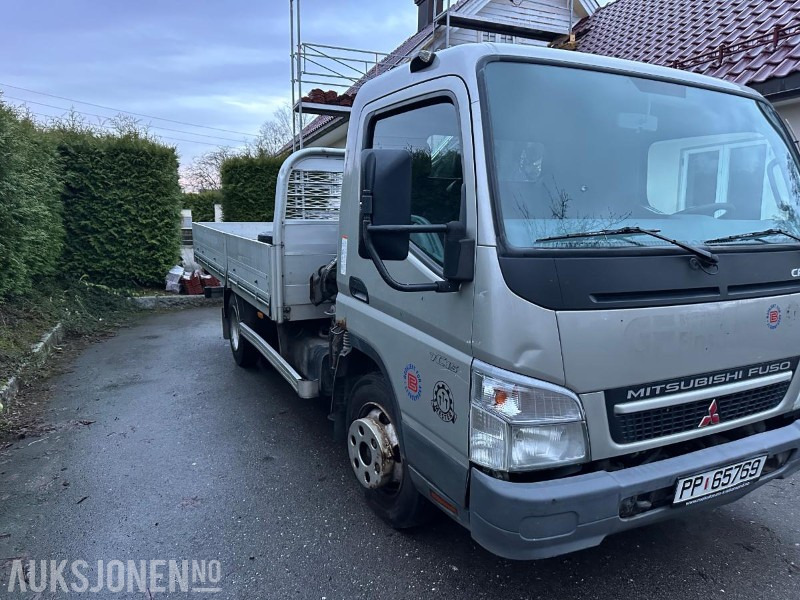 2006 Mitsubishi Canter med Hiab XS 044 kran - Camión grúa: foto 3 2006 Mitsubishi Canter med Hiab XS 044 kran - Camión grúa: foto 3