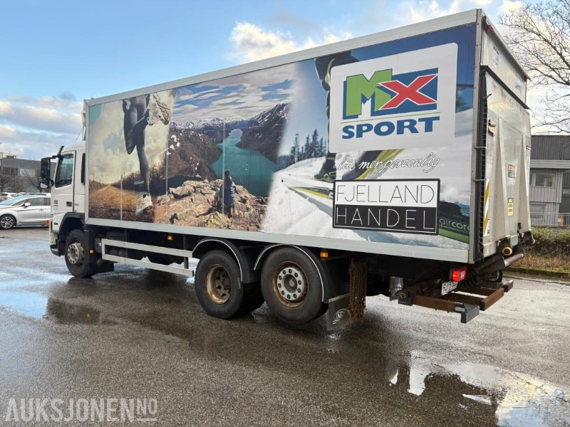 2006 Volvo FM 340 6x2 skapbil m/ løftelem - Camión caja cerrada: foto 5 2006 Volvo FM 340 6x2 skapbil m/ løftelem - Camión caja cerrada: foto 5