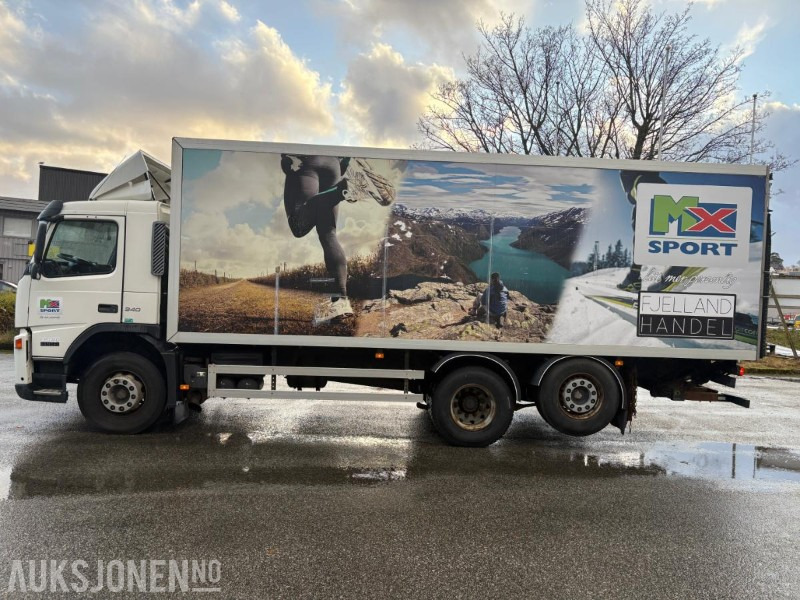 2006 Volvo FM 340 6x2 skapbil m/ løftelem - Camión caja cerrada: foto 4 2006 Volvo FM 340 6x2 skapbil m/ løftelem - Camión caja cerrada: foto 4