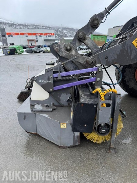 2008 Holms 300-2.5 Feiekost med vanning, oppsamler og sidebørste - Equipo de construcción: foto 2 2008 Holms 300-2.5 Feiekost med vanning, oppsamler og sidebørste - Equipo de construcción: foto 2