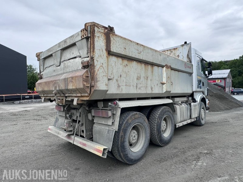 2008 Scania R-serie 560 Tippbil - 6x4 - Istrail påbygg - Navreduksjon - Akseltrykkfordeler - EU godkjent - Volquete camión: foto 4 2008 Scania R-serie 560 Tippbil - 6x4 - Istrail påbygg - Navreduksjon - Akseltrykkfordeler - EU godkjent - Volquete camión: foto 4
