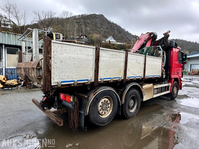2009 Mercedes-Benz 2551L/42 6X2M Kranbil m/Fassi F235XP kran | Luft foran og bak | Krok og plan, 305520km - Camión grúa: foto 5 2009 Mercedes-Benz 2551L/42 6X2M Kranbil m/Fassi F235XP kran | Luft foran og bak | Krok og plan, 305520km - Camión grúa: foto 5