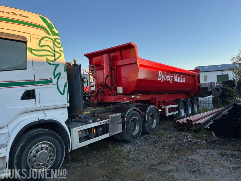 2009 Scania R560 Kombibil selges komplett Tippsemi og Maskinslep - Volquete camión: foto 3 2009 Scania R560 Kombibil selges komplett Tippsemi og Maskinslep - Volquete camión: foto 3