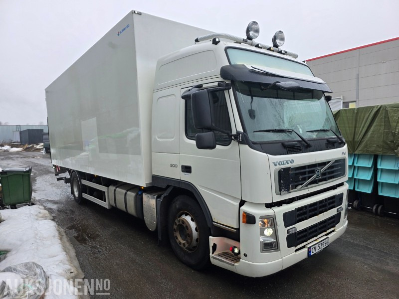 2009 Volvo FM 300 skapbil med full sideåpning og bakløfter - Camión caja cerrada: foto 2 2009 Volvo FM 300 skapbil med full sideåpning og bakløfter - Camión caja cerrada: foto 2