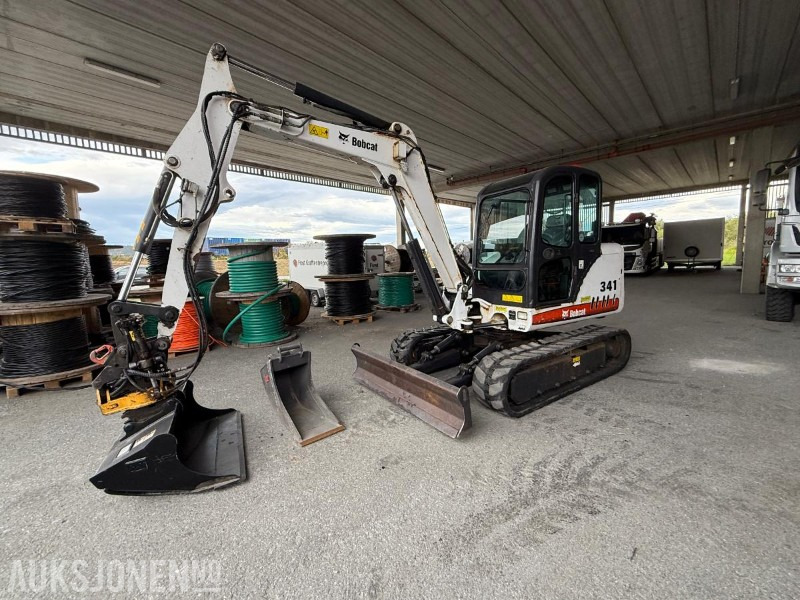 2010 Bobcat 341G Gravemaskin - 2 Skuffer - Engcon tiltrotator - Sertifisert - 6129T - Excavadora: foto 1 2010 Bobcat 341G Gravemaskin - 2 Skuffer - Engcon tiltrotator - Sertifisert - 6129T - Excavadora: foto 1
