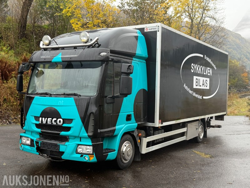 2010 Iveco Eurocargo Skapbil med bakløft og sidedør - Automat - Istrail påbygg - Camión caja cerrada: foto 1 2010 Iveco Eurocargo Skapbil med bakløft og sidedør - Automat - Istrail påbygg - Camión caja cerrada: foto 1