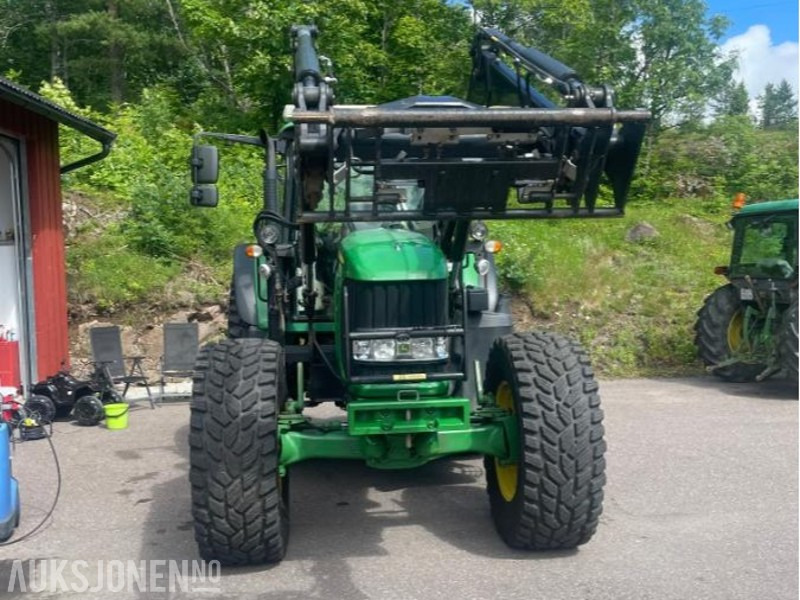 2010 John Deere 7530 E-Premium 50 km med Trima frontlaster - Tractor: foto 3 2010 John Deere 7530 E-Premium 50 km med Trima frontlaster - Tractor: foto 3