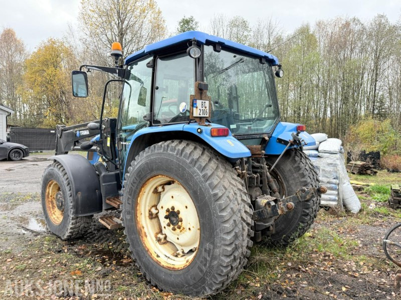 2010 New Holland T5070 traktor / Trima frontlaster / 4X4 - Tractor: foto 3 2010 New Holland T5070 traktor / Trima frontlaster / 4X4 - Tractor: foto 3
