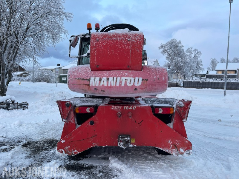 Manipulador telescópico 2011 Manitou Easy MRT 1840 Teleskoptruck med sving på hytte, 7368 timer: foto 6 Manipulador telescópico 2011 Manitou Easy MRT 1840 Teleskoptruck med sving på hytte, 7368 timer: foto 6