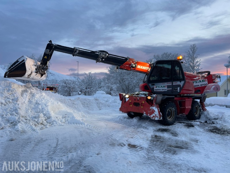 Manipulador telescópico 2011 Manitou Easy MRT 1840 Teleskoptruck med sving på hytte, 7368 timer: foto 13 Manipulador telescópico 2011 Manitou Easy MRT 1840 Teleskoptruck med sving på hytte, 7368 timer: foto 13