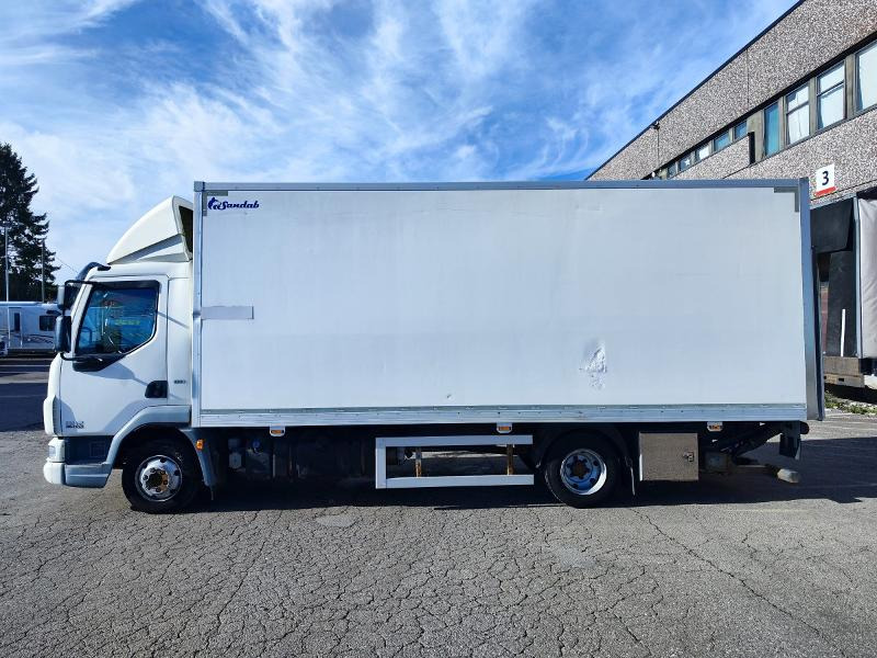 2012 DAF LF 45.180 / Zepro 1500 løftelem / Sidedør på skap - Camión caja cerrada: foto 3 2012 DAF LF 45.180 / Zepro 1500 løftelem / Sidedør på skap - Camión caja cerrada: foto 3