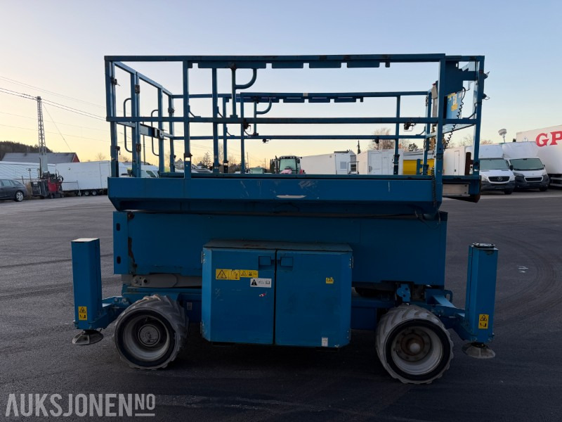 2012 Genie GS-4069 terrenggående sakselift med arbeidshøyde på 14 meter og løftekapasitet på 363 kg - Plataforma elevadora: foto 5 2012 Genie GS-4069 terrenggående sakselift med arbeidshøyde på 14 meter og løftekapasitet på 363 kg - Plataforma elevadora: foto 5