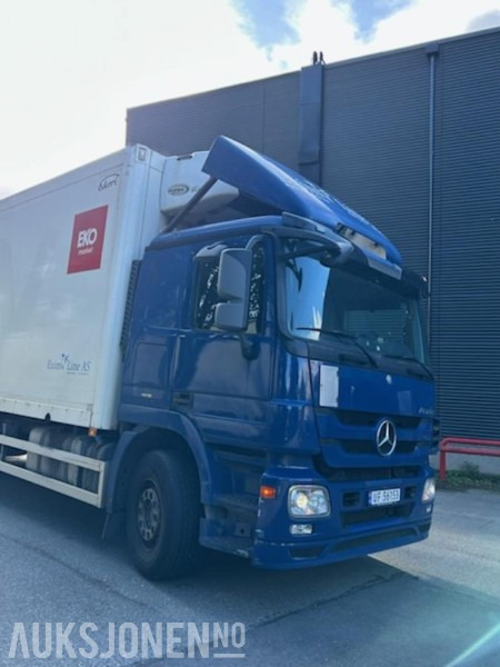 2012 Mercedes-Benz ACTROS skapbil/thermo med frys - Bilen har full service historikk - 573000 km. - Camión caja cerrada: foto 3 2012 Mercedes-Benz ACTROS skapbil/thermo med frys - Bilen har full service historikk - 573000 km. - Camión caja cerrada: foto 3