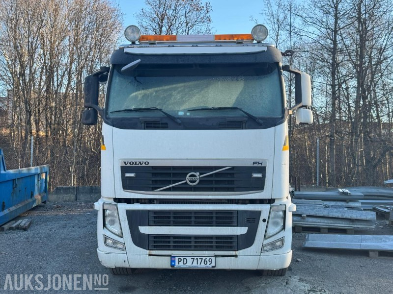 2013 Volvo FH 62RB kranbil / HIAB kran / 28 tonnmeter - Camión grúa: foto 2 2013 Volvo FH 62RB kranbil / HIAB kran / 28 tonnmeter - Camión grúa: foto 2
