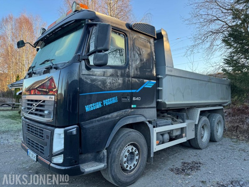 2013 Volvo FH540 6X4 MAUR DUMPER TIPP HYDRAULIKK EU OK 11.2026 - Volquete camión: foto 1 2013 Volvo FH540 6X4 MAUR DUMPER TIPP HYDRAULIKK EU OK 11.2026 - Volquete camión: foto 1