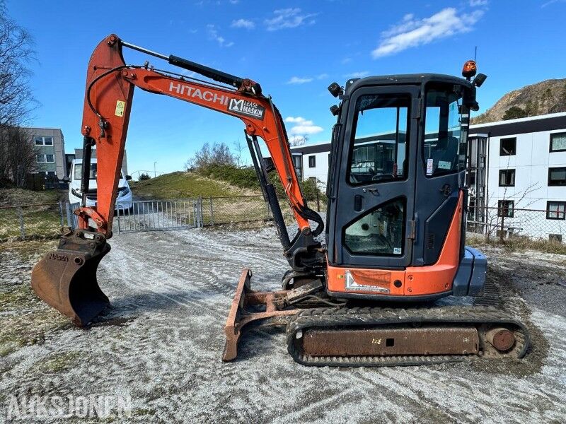 2014 Hitachi ZX38U-5 Kompaktgraver – Lavt timetall – 2 x Nasta skuffer – Ny service, 2633 timer - Miniexcavadora: foto 2 2014 Hitachi ZX38U-5 Kompaktgraver – Lavt timetall – 2 x Nasta skuffer – Ny service, 2633 timer - Miniexcavadora: foto 2