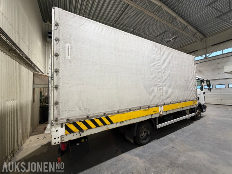 2015 MAN TGL 8.180 - Hengerfeste - Aircondition - 87.946 km - Bakløft - Camión caja cerrada: foto 5 2015 MAN TGL 8.180 - Hengerfeste - Aircondition - 87.946 km - Bakløft - Camión caja cerrada: foto 5