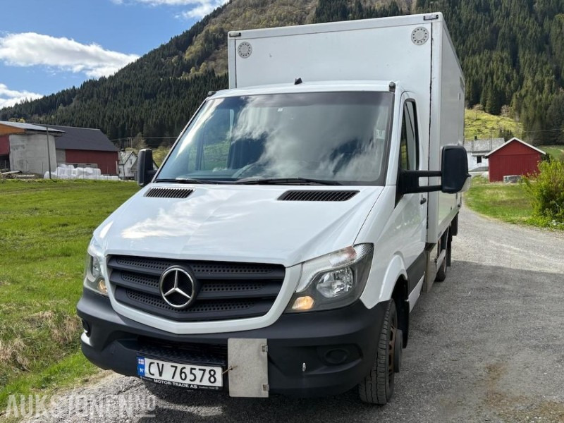 2015 Mercedes-Benz Sprinter ADR-godkjent Løftelem Hengerfeste - Camión caja cerrada: foto 1 2015 Mercedes-Benz Sprinter ADR-godkjent Løftelem Hengerfeste - Camión caja cerrada: foto 1