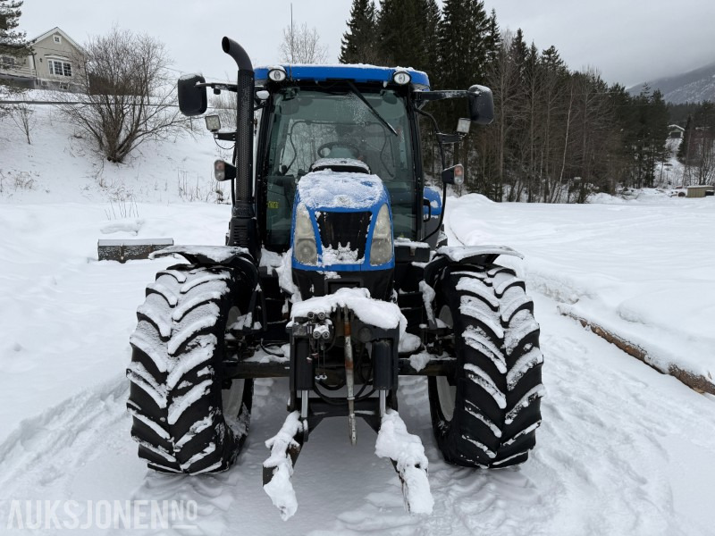 2015 New Holland T6.140 m/fronthydraulikk og m/kun 1836 timer - Tractor: foto 2 2015 New Holland T6.140 m/fronthydraulikk og m/kun 1836 timer - Tractor: foto 2