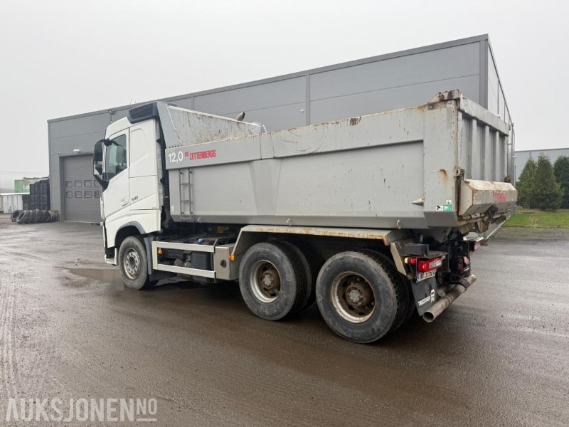 2015 VOLVO FH540 6X4 Euro6 TIPPBIL SERVICEHISTORIKK ZETTERBERG PÅBYGG. - Volquete camión: foto 5 2015 VOLVO FH540 6X4 Euro6 TIPPBIL SERVICEHISTORIKK ZETTERBERG PÅBYGG. - Volquete camión: foto 5