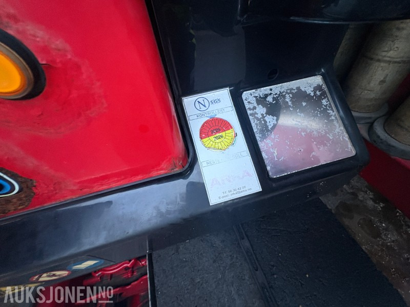 2015 Volvo FM 500 8x4 kranbil - Effer 215/6S kran og ARKA planpåbygg - EU godkjent til 30.09.26 - Camión grúa: foto 5 2015 Volvo FM 500 8x4 kranbil - Effer 215/6S kran og ARKA planpåbygg - EU godkjent til 30.09.26 - Camión grúa: foto 5