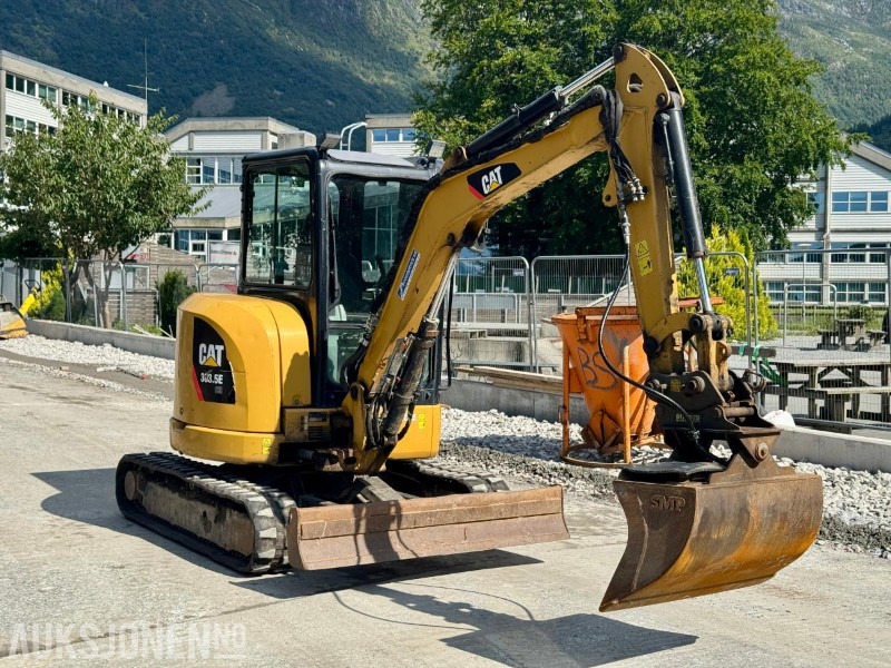 2016 Cat 303.5E - Minigraver - Pigghammer - 2 Skuffer - Godkjent til 09/26 - Timer: 1714 - Miniexcavadora: foto 2 2016 Cat 303.5E - Minigraver - Pigghammer - 2 Skuffer - Godkjent til 09/26 - Timer: 1714 - Miniexcavadora: foto 2