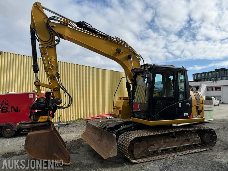 2016 Cat 311FLRR med gripekassett, tiltrotator og pusseskuffe - Excavadora: foto 1 2016 Cat 311FLRR med gripekassett, tiltrotator og pusseskuffe - Excavadora: foto 1
