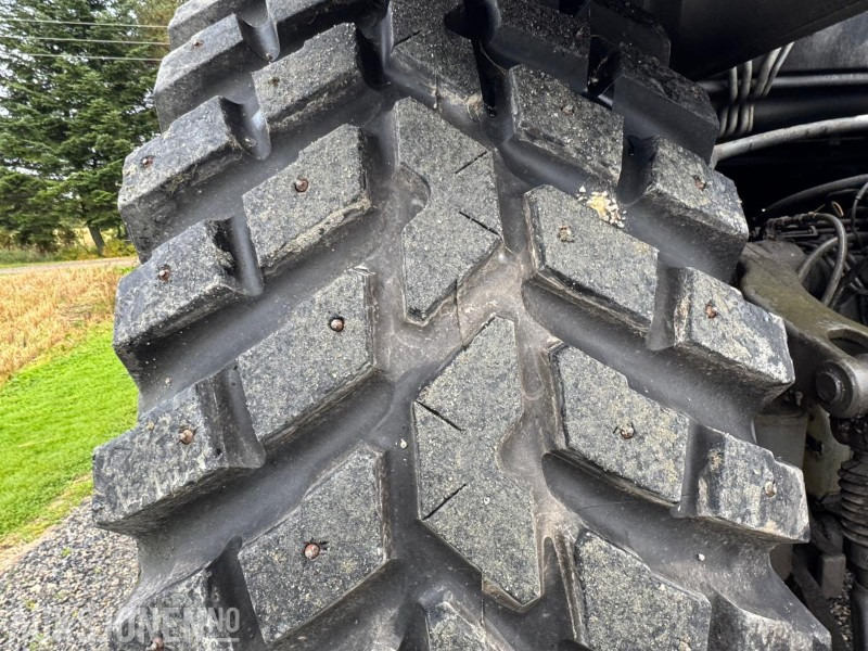 Leasing financiero de  2016 Valtra T174E med Schmidt Tellefsdal U-LS 43.6 plog (2022), Valtra 76 frontlaster og betong lodd leasing 2016 Valtra T174E med Schmidt Tellefsdal U-LS 43.6 plog (2022), Valtra 76 frontlaster og betong lodd: foto 12