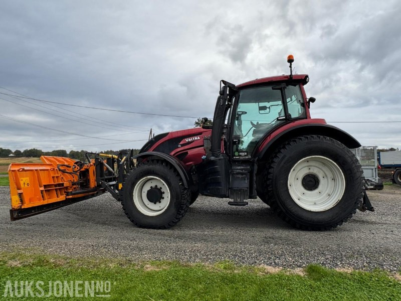 Leasing financiero de  2016 Valtra T174E med Schmidt Tellefsdal U-LS 43.6 plog (2022), Valtra 76 frontlaster og betong lodd leasing 2016 Valtra T174E med Schmidt Tellefsdal U-LS 43.6 plog (2022), Valtra 76 frontlaster og betong lodd: foto 8
