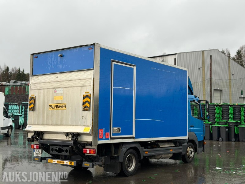 2017 Mercedes-Benz ATEGO 818 L skapbil | Palfinger lift | Ulefoss skap - Camión caja cerrada: foto 5 2017 Mercedes-Benz ATEGO 818 L skapbil | Palfinger lift | Ulefoss skap - Camión caja cerrada: foto 5