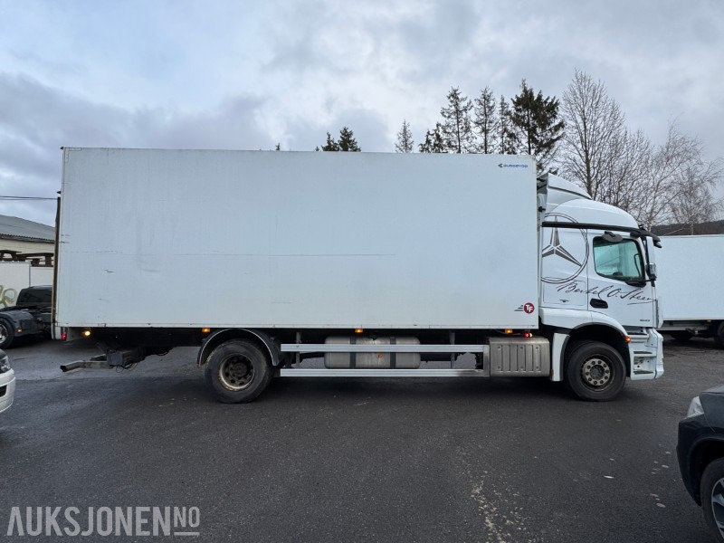 2017 Mercedes-Benz Actros 4x2 SKAPBIL EURO6 BUSSBYGG M/SIDEÅPNING HELLUFT ZEPRO - Camión caja cerrada: foto 4 2017 Mercedes-Benz Actros 4x2 SKAPBIL EURO6 BUSSBYGG M/SIDEÅPNING HELLUFT ZEPRO - Camión caja cerrada: foto 4