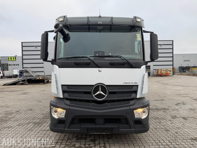 2018 Mercedes-Benz Antos 1830 skapbil, med kjøling, 360-kamera, baklem, multiratt, dab, fjernkontroll - Camión caja cerrada: foto 2 2018 Mercedes-Benz Antos 1830 skapbil, med kjøling, 360-kamera, baklem, multiratt, dab, fjernkontroll - Camión caja cerrada: foto 2