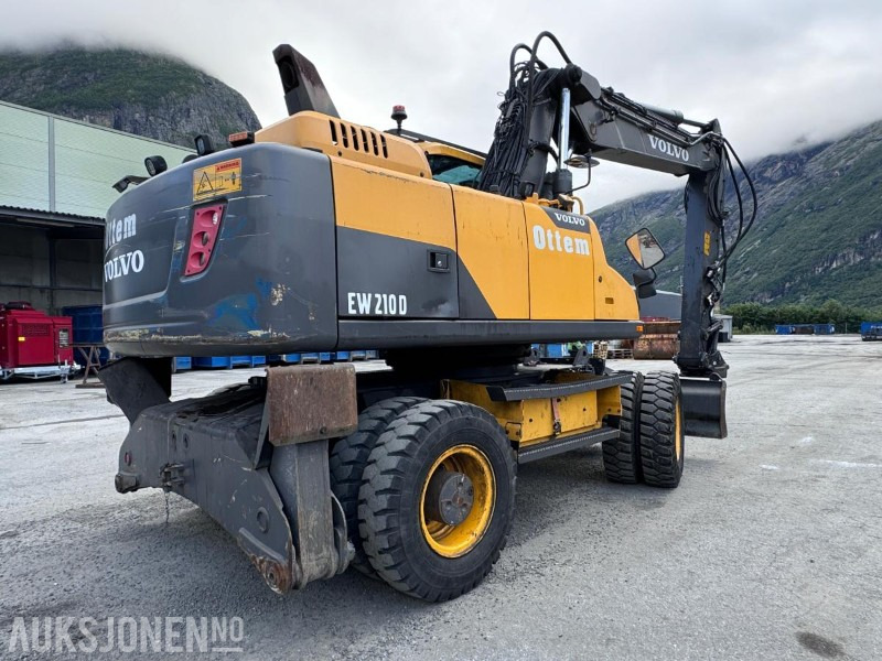2018 Volvo EW210D Hjulgraver - S70 HK feste - Sentralsmøring - Hammerhydraulikk/tilleggshydraulikk - Multi-X - 1 tannskuffe - Excavadora: foto 4 2018 Volvo EW210D Hjulgraver - S70 HK feste - Sentralsmøring - Hammerhydraulikk/tilleggshydraulikk - Multi-X - 1 tannskuffe - Excavadora: foto 4