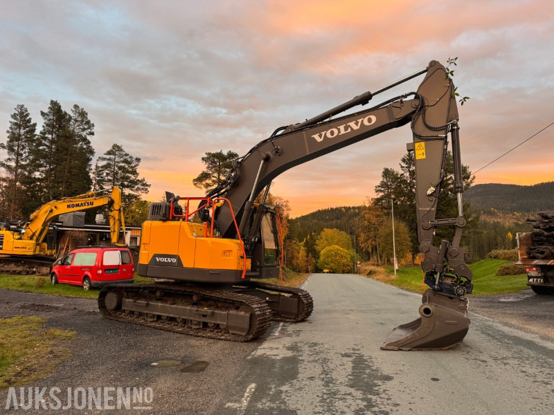 2022 Volvo ECR235EL gravemaskin – kun 15,8 timer – SMP tiltrotator, pusseskuffe og graveskuffe - Excavadora: foto 4 2022 Volvo ECR235EL gravemaskin – kun 15,8 timer – SMP tiltrotator, pusseskuffe og graveskuffe - Excavadora: foto 4