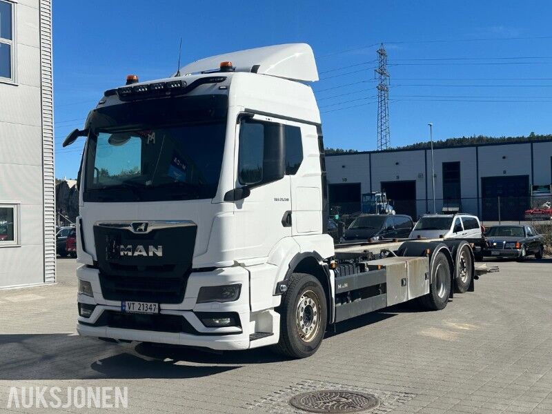 2023 MAN TGS 26.510 – Krokløft / Chassis – 6x2 – EU-godkjent - Portacontenedore/ Intercambiable camión: foto 1 2023 MAN TGS 26.510 – Krokløft / Chassis – 6x2 – EU-godkjent - Portacontenedore/ Intercambiable camión: foto 1