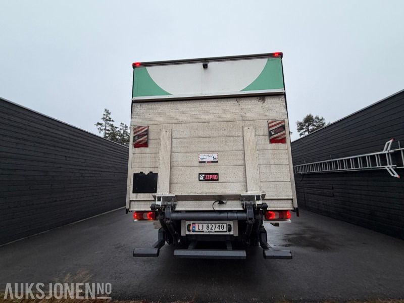 2023 Mercedes-Benz Atego 818 kjøpt ny i Norge - Baklem - 266855 km - Camión caja cerrada: foto 5 2023 Mercedes-Benz Atego 818 kjøpt ny i Norge - Baklem - 266855 km - Camión caja cerrada: foto 5