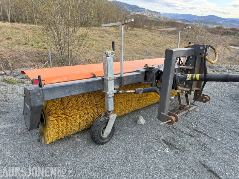 2024 Nesbo FM 2800 S – PTO-drevet kostemaskin - Equipo de construcción: foto 4 2024 Nesbo FM 2800 S – PTO-drevet kostemaskin - Equipo de construcción: foto 4