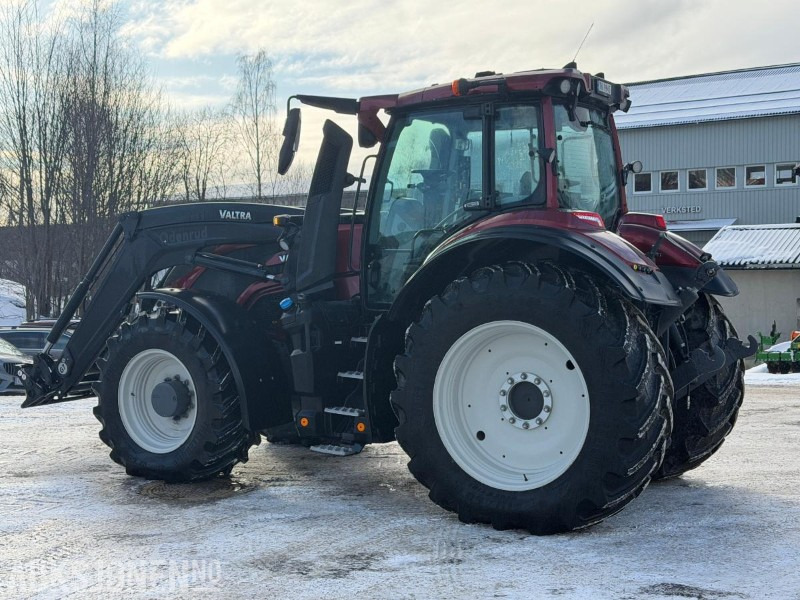 2024 Valtra Q305 traktor med frontlaster / 50 km/t - Tractor: foto 3 2024 Valtra Q305 traktor med frontlaster / 50 km/t - Tractor: foto 3