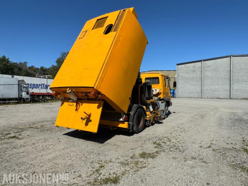 1998 Volvo FL614 feiebil m/ Johnston-Beam S5000 | 135 965 km | 4 638 t | Automat - Camión: foto 4 1998 Volvo FL614 feiebil m/ Johnston-Beam S5000 | 135 965 km | 4 638 t | Automat - Camión: foto 4
