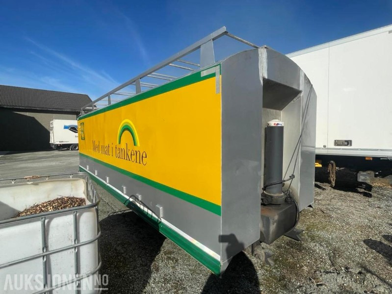 2005 Tank til mel og korn - Bulk-transport - 35 000 liter - Tipp kydraulikk - 7 rom - Kamera - Sluser - Hjelperamme. - Camión: foto 2 2005 Tank til mel og korn - Bulk-transport - 35 000 liter - Tipp kydraulikk - 7 rom - Kamera - Sluser - Hjelperamme. - Camión: foto 2