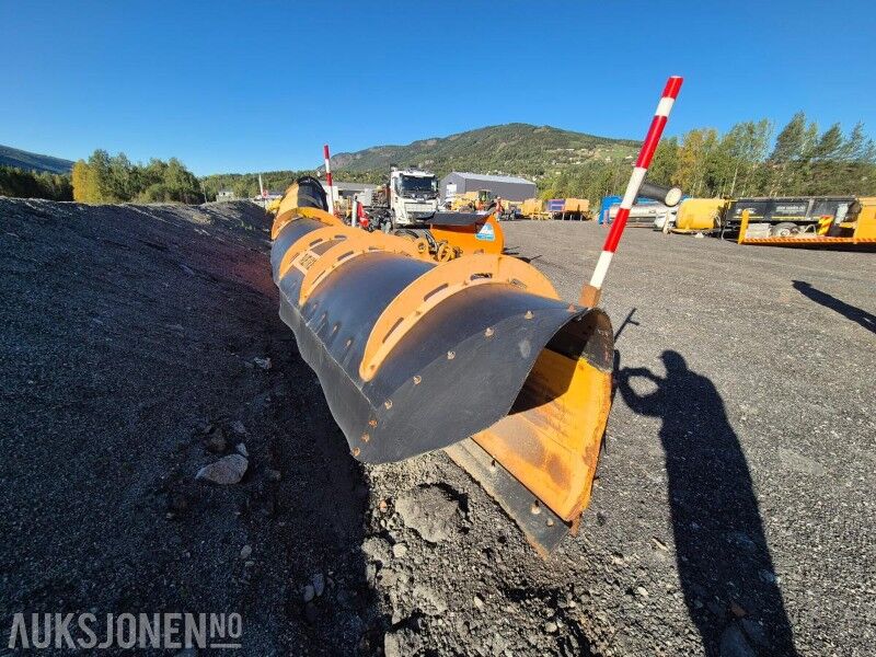 2011 Meiren Snow MSP3700LH diagonalplog med parallellogram/sideskift - Camión: foto 2 2011 Meiren Snow MSP3700LH diagonalplog med parallellogram/sideskift - Camión: foto 2