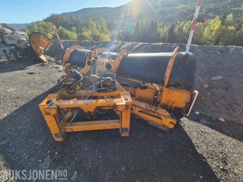2011 Meiren Snow MSP3700LH diagonalplog med parallellogram/sideskift - Camión: foto 4 2011 Meiren Snow MSP3700LH diagonalplog med parallellogram/sideskift - Camión: foto 4