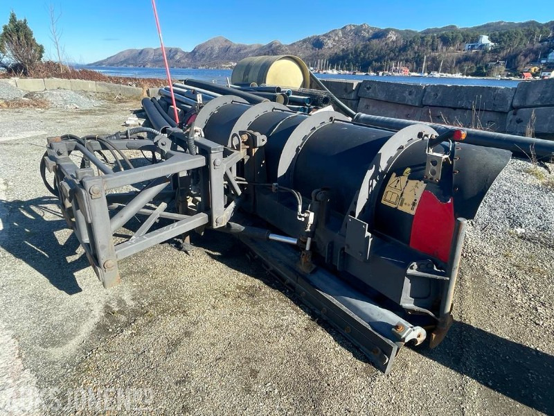 Arctic Machine 3700 Plog m/ Parallellogram. Slapseskjær. - Camión: foto 4 Arctic Machine 3700 Plog m/ Parallellogram. Slapseskjær. - Camión: foto 4