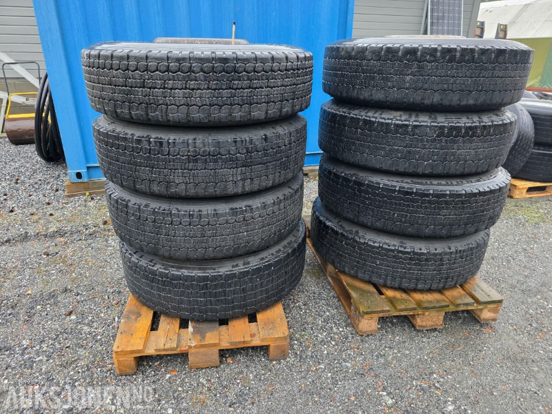 DOUBLESTAR lastebil dekk på felg 315/80R22.5 8 stk - Camión: foto 2 DOUBLESTAR lastebil dekk på felg 315/80R22.5 8 stk - Camión: foto 2