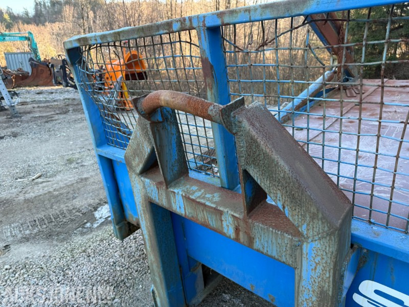 Camión Krokflak m/ liftpåbygg 5.70 m Lengde: foto 10 Camión Krokflak m/ liftpåbygg 5.70 m Lengde: foto 10