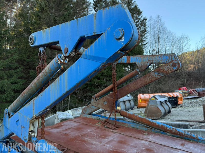 Camión Krokflak m/ liftpåbygg 5.70 m Lengde: foto 11 Camión Krokflak m/ liftpåbygg 5.70 m Lengde: foto 11