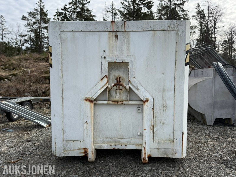 Krokflak m/ verkstedrom, benk & skrustikke – 5,8m – hjul - Camión: foto 3 Krokflak m/ verkstedrom, benk & skrustikke – 5,8m – hjul - Camión: foto 3