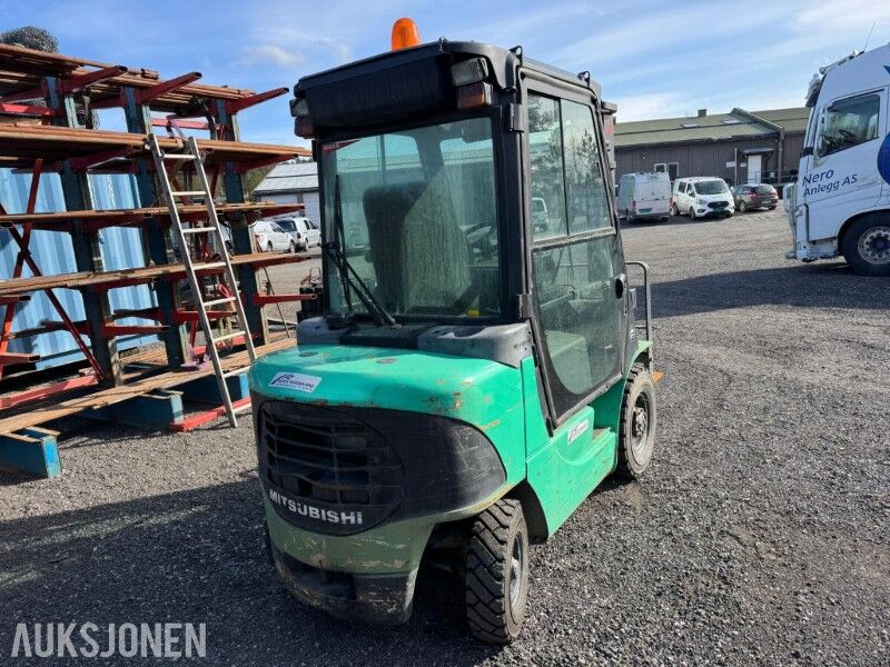 2000 Mitsubishi FD25K truck / 2584 timer - Equipo de manutención: foto 5 2000 Mitsubishi FD25K truck / 2584 timer - Equipo de manutención: foto 5